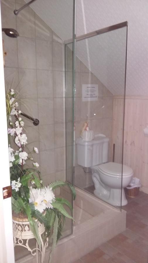 Gite Agricole Les Lilas B&B - Chambre d'hôtes Saint Wenceslas Exterior foto